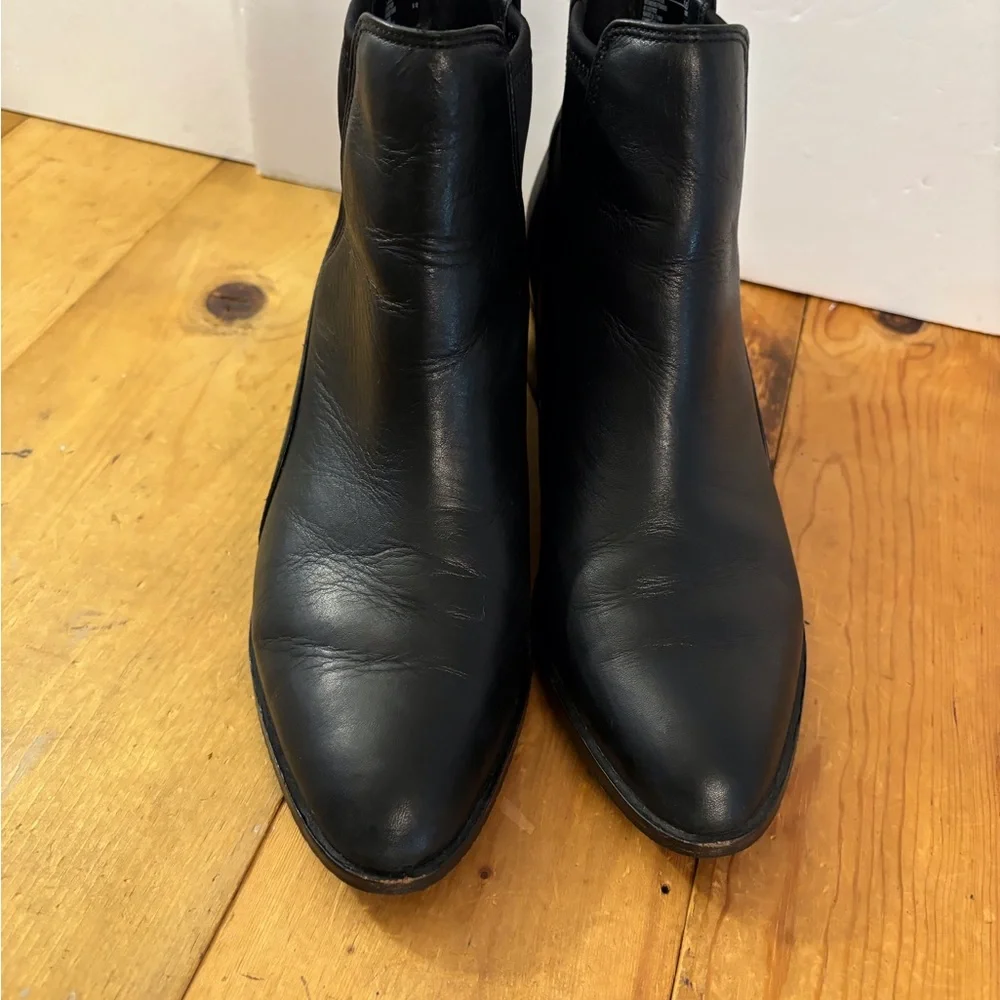 Clarks Ankle Charming Lola Women’s Booties Boots SZ 8 M, Black Leather Pointed - Picture 9 of 15